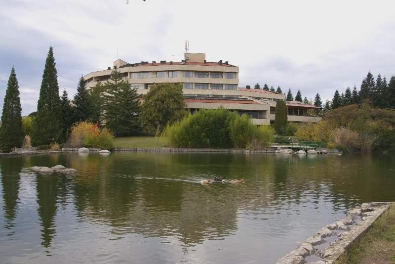 Hotel Saint Vrach Sandanski Bagian luar foto